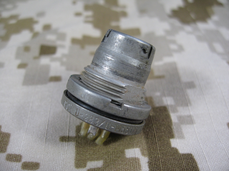 Picture of Issue Real U-283 6pin connector plug for PRC-148 MBITR radio