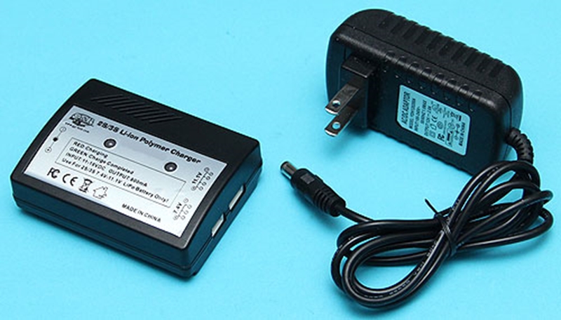 Picture of G&P 2S/3S Li-ion Polymer Charger for 7.4V / 11.1V Battery (US Plug)