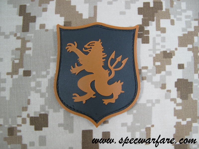 Picture of DEVGRU Red LION SHIELD PVC Patch (DE) aor1 navy seal
