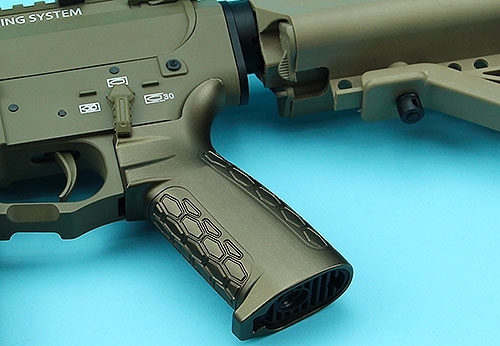 Specwarfare Airsoft. G&P MOTS Alumimum CNC Pistol Grip for M4 AEG (Sand)