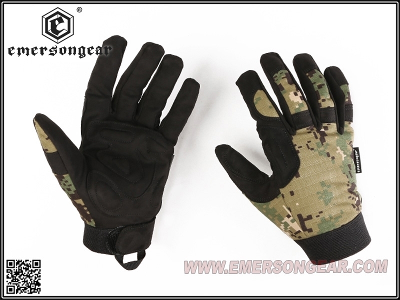 Picture of Emerson Gear Tactical Lightweight Camouflage Gloves (AOR2)