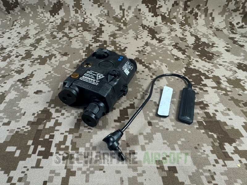 Picture of SOTAC PEQ-15 / LA5-C Red Laser (LED / Laser / IR) (Black)